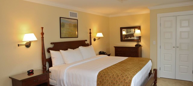 Publick House Historic Inn and Country Motor Lodge in Sturbridge