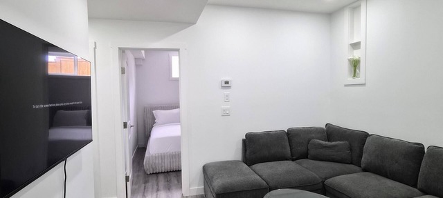 Quaint 2-bedroom house in Chestermere perfect for relaxing stays in Chestermere