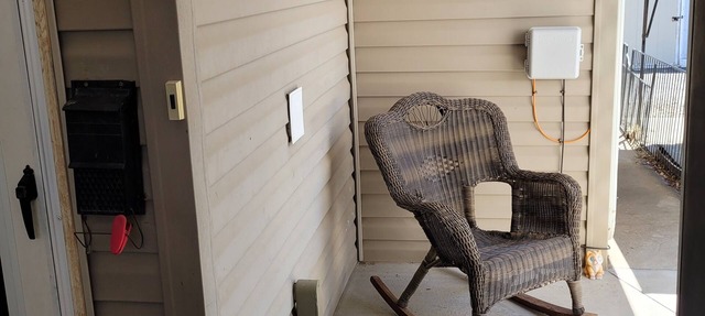 Quiet backyard studio with private entrance in Clifton