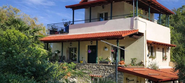 Quiet Two-Level Mountain Villa Dorothy, Polydrosos in Polydrosos