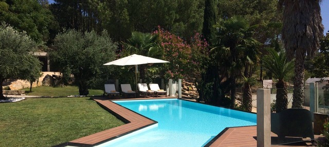 Quinta do Guerra, Villa with a private pool, hot tub, and tennis court. in Santiago de Litém