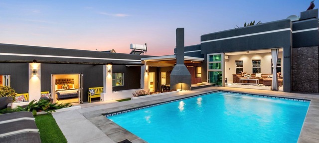 Rancho Relaxo - Five Bedroom House, Sleeps 10 in Cape Town