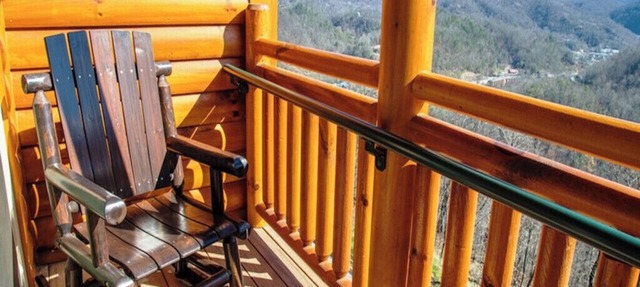 Relax in Gatlinburg w/cool mountain views, FUN activities for all in the family! in Gatlinburg