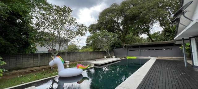 Relaxing Forest PoolVilla PJ in Kuala Lumpur