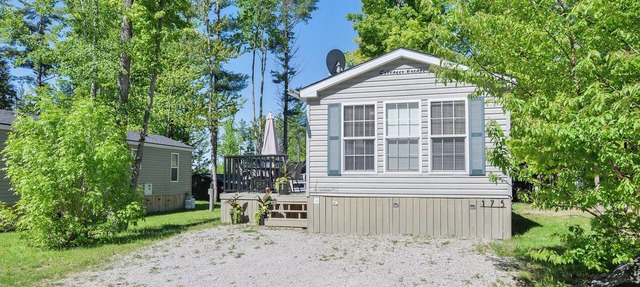 Resort Getaway - Muskoka (Severn Bridge)- Sleeps 6 in Severn Bridge