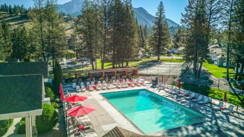RidgeView Resort in Radium Hot Springs