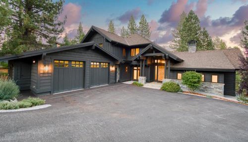 Rising Sun Retreat at Schaffer's Mill by Tahoe Getaways - Luxury Pet Friendly w Air Conditioning in Truckee
