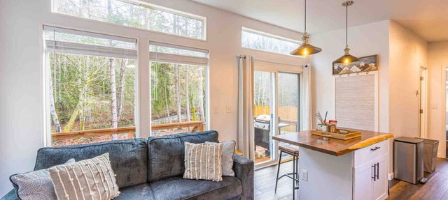 Rivers Edge:river side tiny home in Port Angeles
