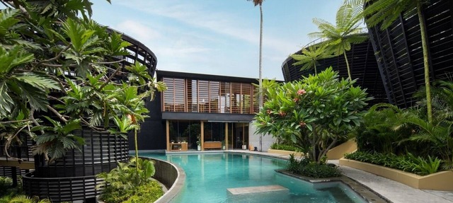 Romantic 1BR Villa with Rooftop Sea Views in Canggu