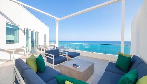 Rum Point Resort Penthouse 503 in Driftwood Village