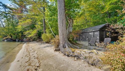 Rustic Cabin w/Squam Lake Access & Fireplace! in Holderness