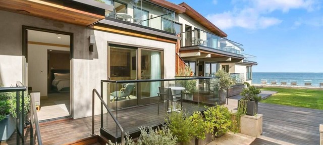SA Beach Suite #3 by Stay Awhile Villas in Malibu