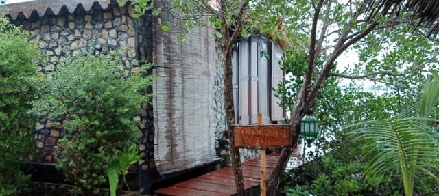 Sea Terrace Joglo - Waru Cottage in Karimunjawa