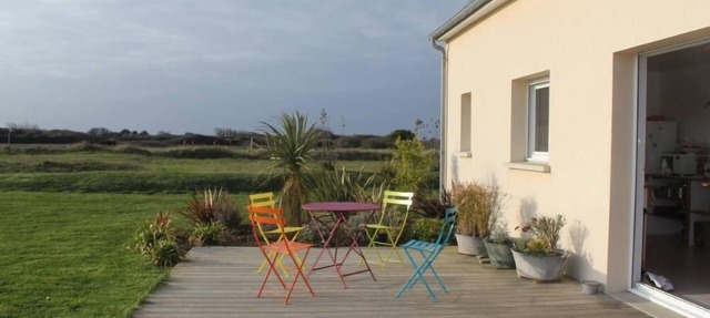 Seaside house, 4 bedrooms, garden and terrace in Ravenoville