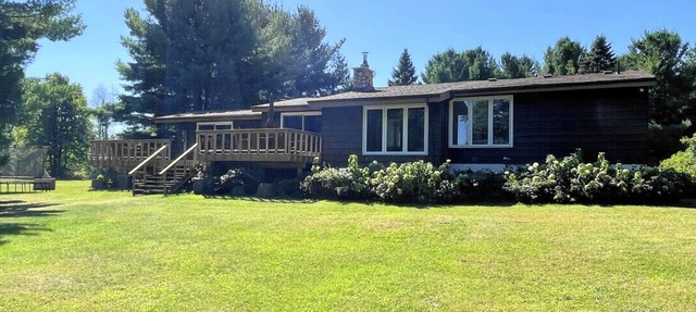 Secluded Stoney Lake Retreat: Your Private Paradise in Lakefield