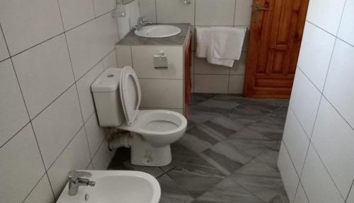 Seven pieces resorts in Watamu