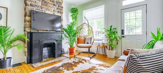 Short North/Downtown | Walk to Convention Center | Free Parking | 5,800+ Reviews in Columbus