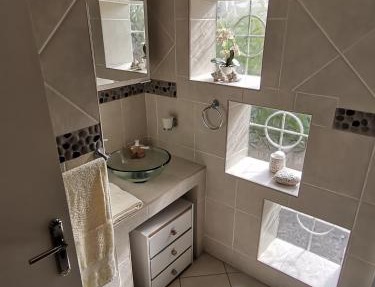 Somerset west Mountain road cottage in Cape Town