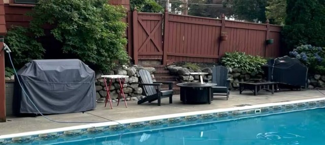 Spacious 2BR Apartment Near Bradford & Merrimack Valley Parking Included. in Haverhill