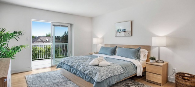 Spacious & Bright 3BR + 3BTH near UBC (direct road!) & Downtown in Vancouver