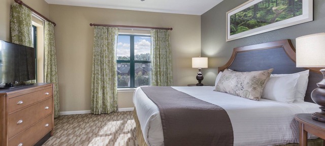 Spacious Family Resort close to Titanic Museum and Dollywood with 4 Saltwater pools in Sevierville