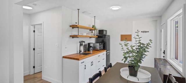 Spacious Riverside Suite | Kitchenette, BBQ, Dock in Lake Cowichan