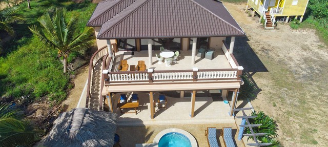 Spectacular Oceanfront 3/3 Villa with Private Beach, Pool, and FREE GOLF CART! in Sittee River