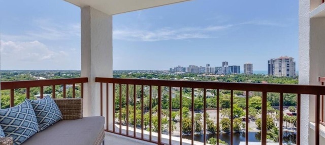 Steps Away from White Sands: Rooom w/Breathtaking Coastal View, Pools Access in Naples