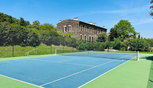 Studio avec piscine et tennis in La Garde-Freinet