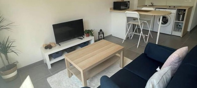 Studio Meuble Kenaya Proche Zénith Rouen in Saint-Étienne-du-Rouvray