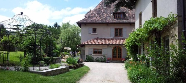 Studio in character house Lac de Paladru in Bilieu