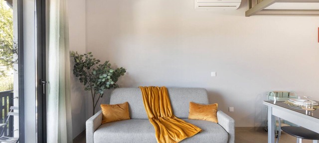 Studio 'Olive Studio 3 - Arões' with Saltwater Pool, Jacuzzi and Electric Car Charger in Arões