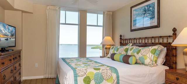 Sunset View Stay with Pool & Parking Near Estero Bay Kayaking Routes | 3 Units in Fort Myers Beach