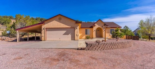 The Gathering Place: Quiet neighborhood, 5+ Bed/3 Bath home accommodates 12. in Canon City