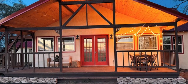 The Great Sand Dunes Cottage charming 3 bedroom w/WiF & spacious yard in Mosca