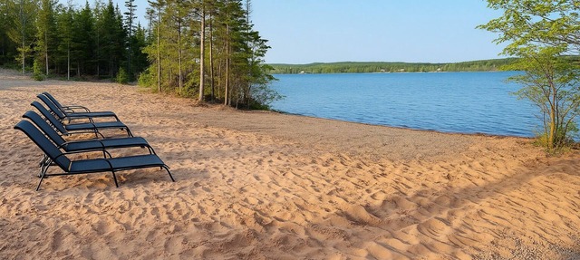 The Luxurious Lakefront Reset on Porters Lake with private beach and hot tub! in Middle Porters Lake