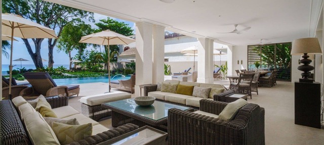 The Perfect Beachfront Escape - Sea Grove House in Weston