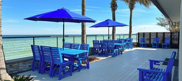 The Rod and Reel Resort-Grand Suite 8: Luxury 1BR Suite with Water Views & Deck in Anna Maria
