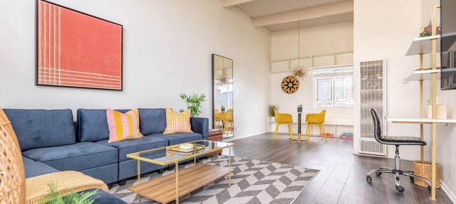 Tranquil Manhattan Beach 1 Bedroom Near Ocean w Parking in Manhattan Beach