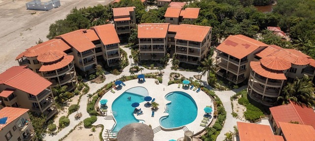Tropical Paradise Awaits: Luxe 2BR Condo in Ambergris Caye! in San Pedro Town