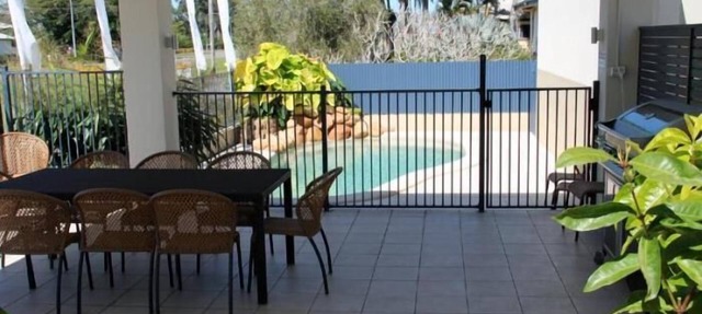 Tropixx Motel & Restaurant in Ingham