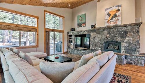 Truckee Escape w/Hot Tub Near Ski Resorts in Truckee