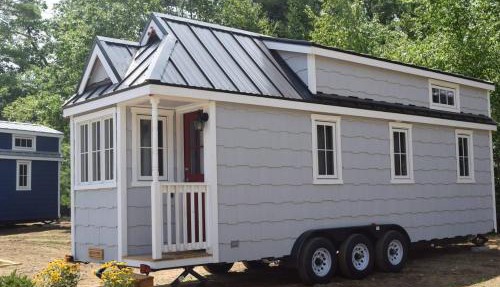 Tuxbury Pond Camping Resort Tiny House Riley in South Hampton