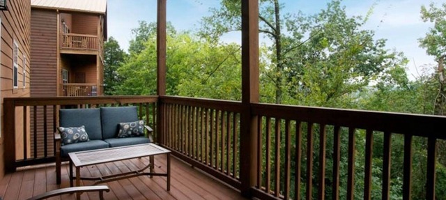 Two Bedroom Luxury Condo, Pigeon Forge, Tennessee (1890945) in Pigeon Forge