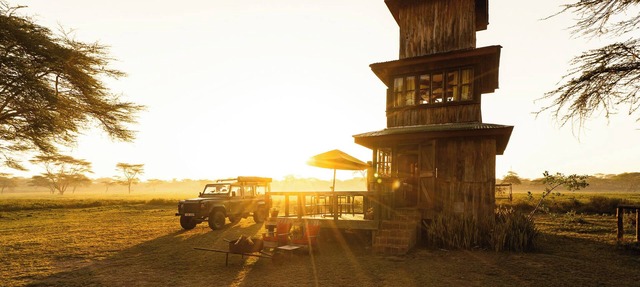 Unique 2-story tower with 360° wildlife views and stargazing showers. in Naivasha