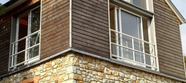 Upside Down ,cosy one bedroomed gite ,10 minutes walk into town/countryside. in Mortain-Bocage