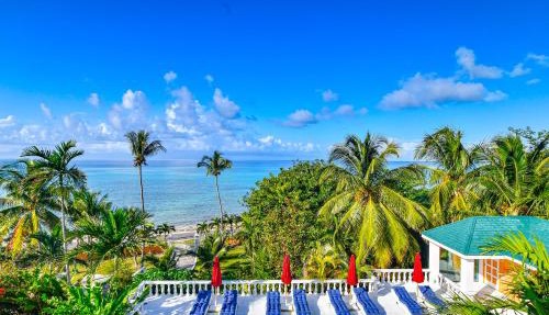 Viking Hill Oceanfront Hostel & Resort in Nassau