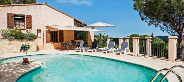 Villa BELLE-VUE. Fully equipped in Taradeau