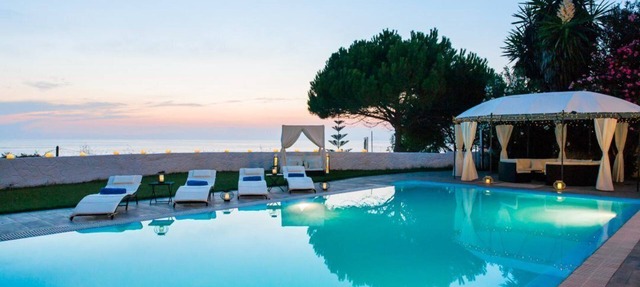 Villa Cosambeli in Paramonas