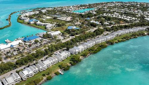 Villa del Sol - WaterFront - Amazing Sunset Views! in Duck Key